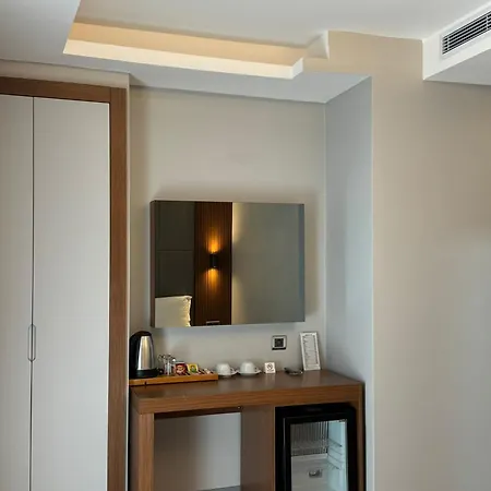 Center Hill Suites Hotel