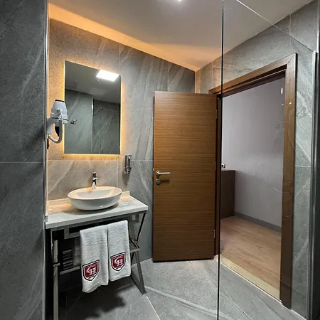 Center Hill Suites Hotel 2*