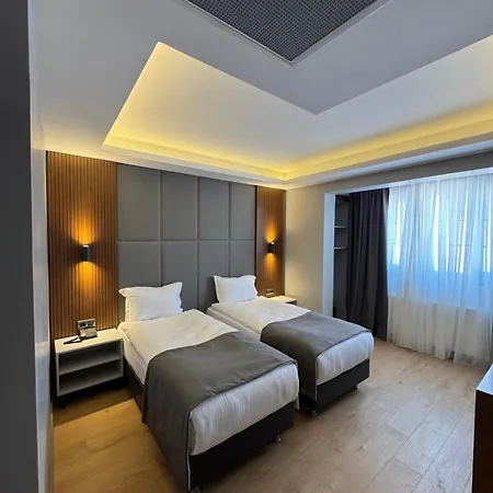 Center Hill Suites Hotel