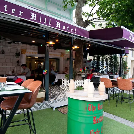 Center Hill Suites Hotel