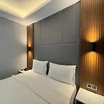 Otel Center Hill 2*
