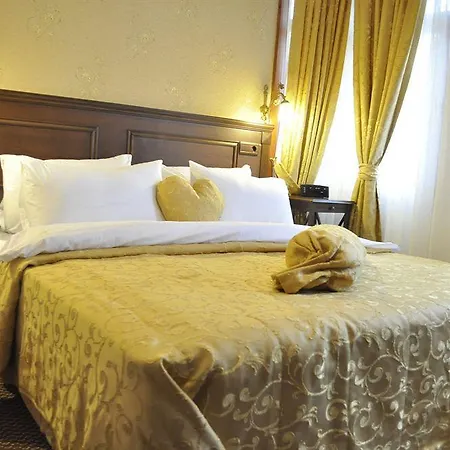 Hotel Center Hill Hotel 2*