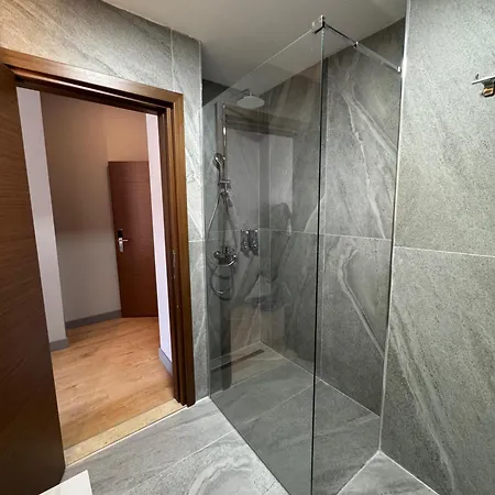 Hotel Center Hill Hotel 2*