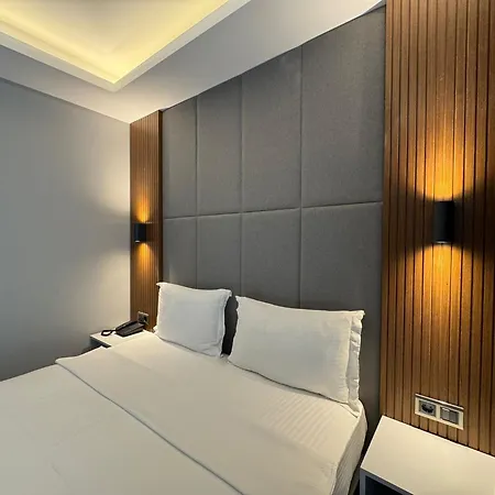 Hotel Center Hill Hotel 2*