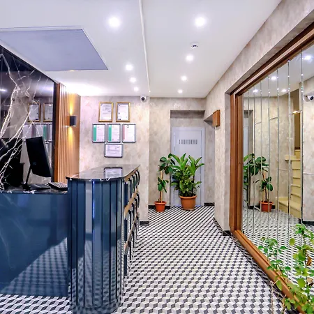 Hotel Center Hill