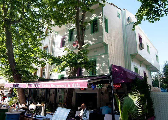 Center Hill فندق 2*