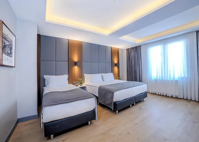 Center Hill فندق 2*