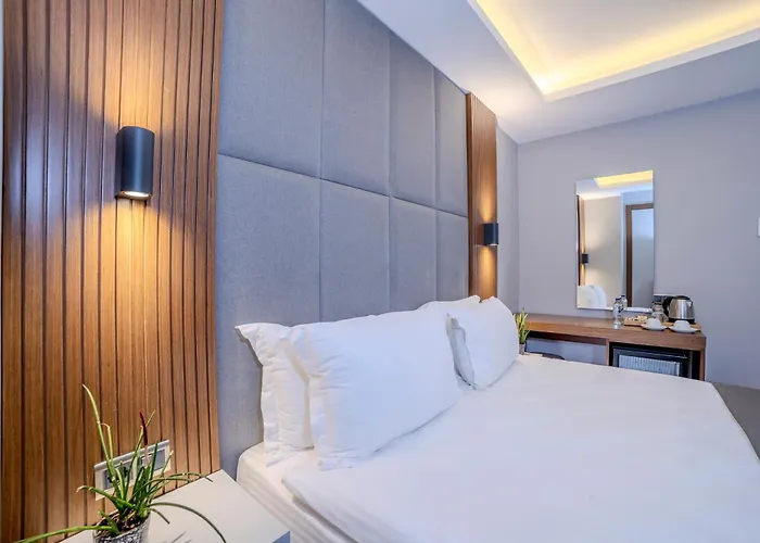 Center Hill فندق 2*