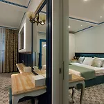 Otel Center Hill 2*