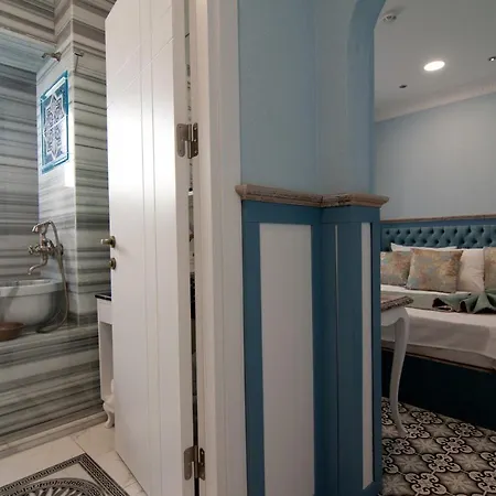 Center Hill Hotel 2*