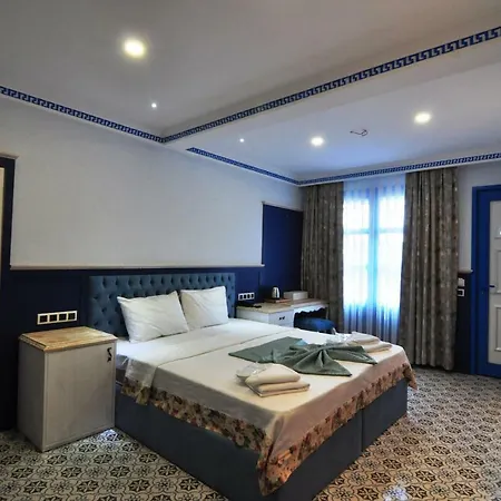 Center Hill Hotel 2*