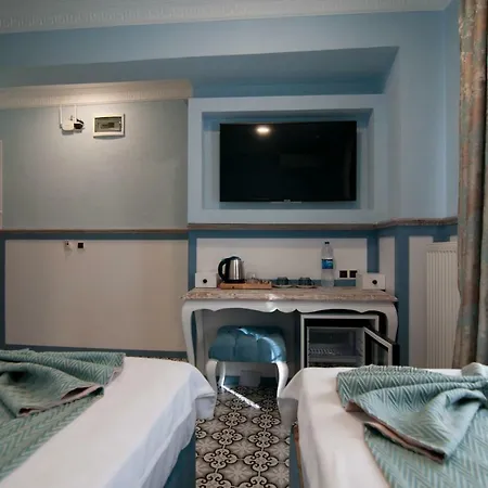 Center Hill Hotel 2*