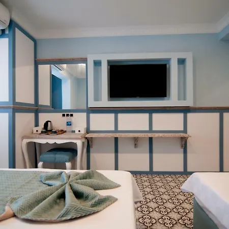 Center Hill Hotel 2*